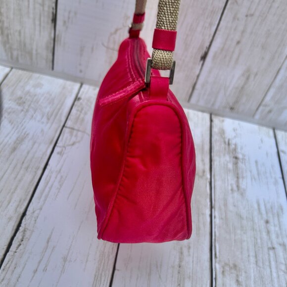PRADA MINI Necessaire Y2K Tessuto NYLON PINK # 36 *RARE* Authentic! - Picture 11 of 11